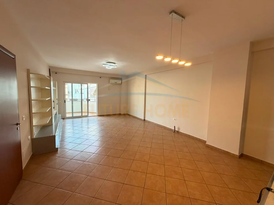 Tirane, shitet apartament 2+1 Kati 7, 100 m² 155.000 € (Misto Mame)