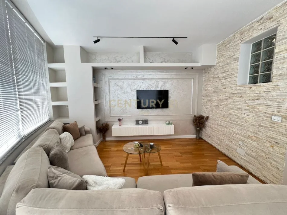 Tirane, shitet apartament 2+1 Kati 7, 100 m² 210.000 €