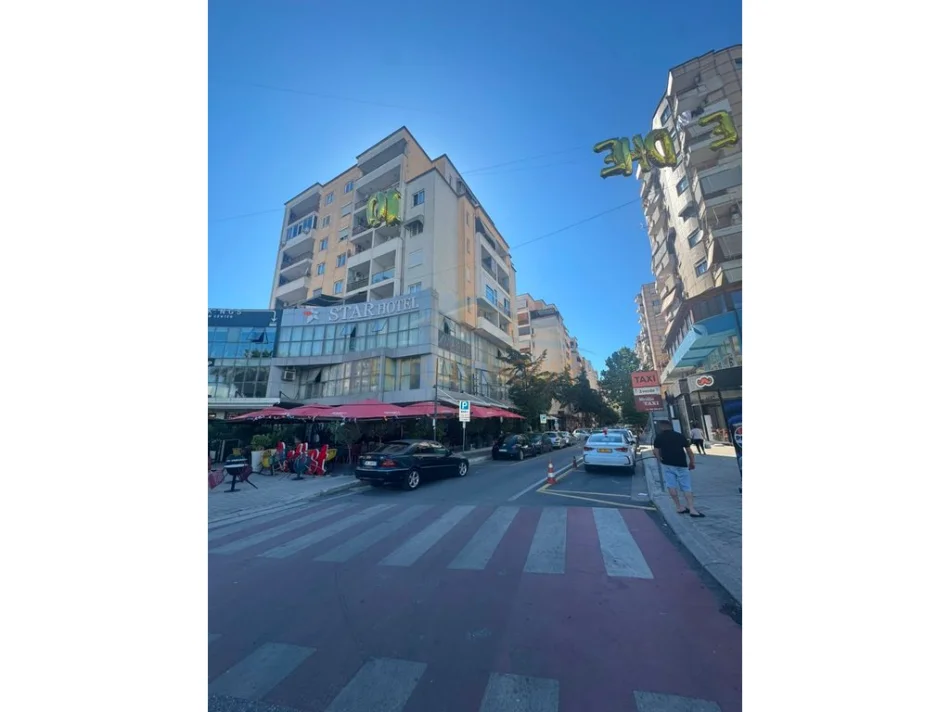 Tirane, shitet apartament 2+1 Kati 7, 114 m² 155.000 € (Unaza e Re)