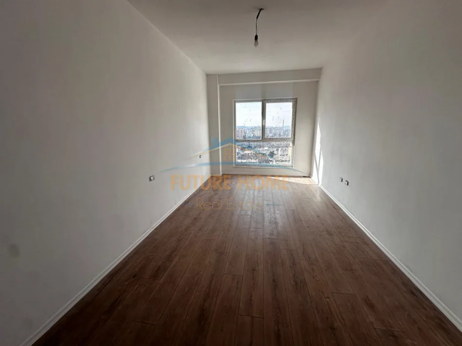 Tirane, shitet apartament 2+1 Kati 7, 131 m² 223.500 € (Laprakë)