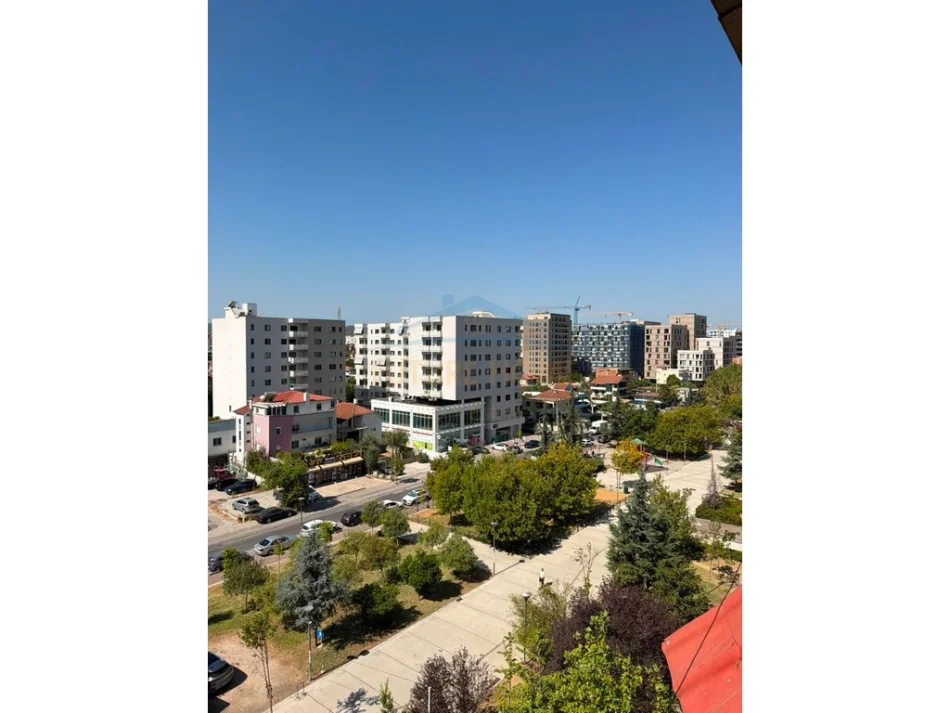 Tirane, shitet apartament 2+1 Kati 7, 72 m² (Fusha Aviacionit)