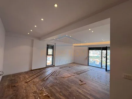 Tirane, shitet apartament 2+1 Kati 8, 102 m² 179.000 € (PORCELAN)