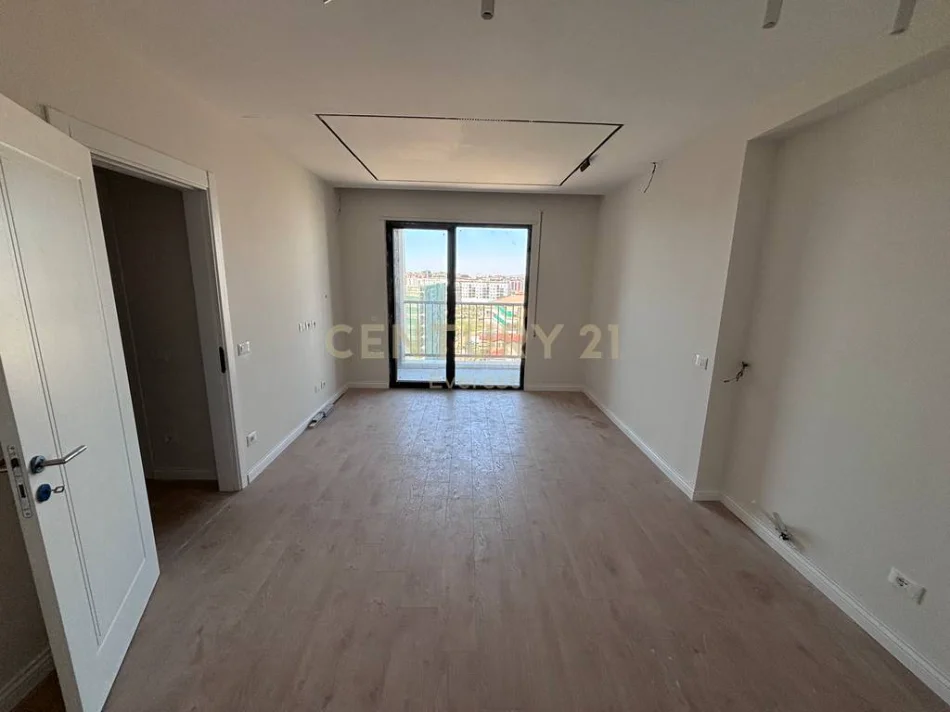 Tirane, shitet apartament 2+1 Kati 8, 103 m² 227.000 €