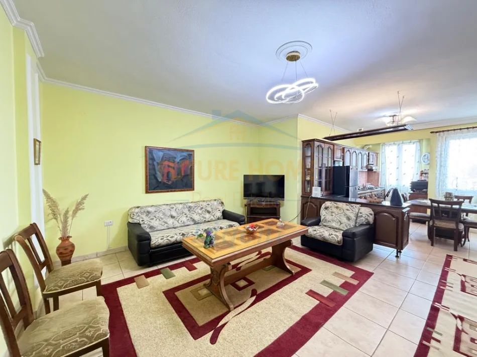 Tirane, shitet apartament 2+1, Kati 8, 106 m² 235.000 € (Pazari i Ri)