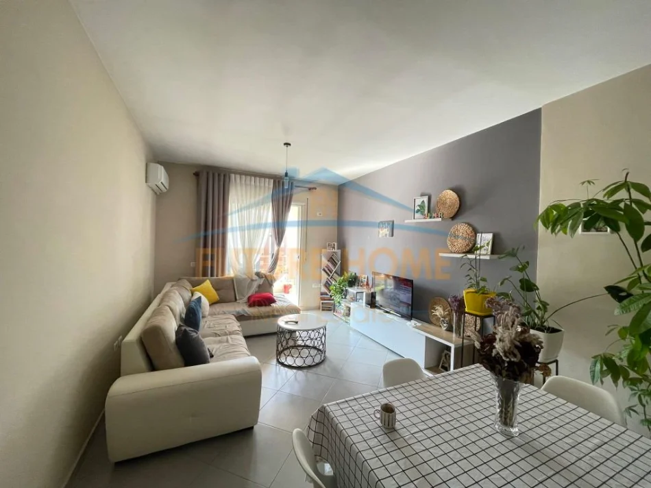 Tirane, shitet apartament 2+1 Kati 8, 112 m² 170.000 €