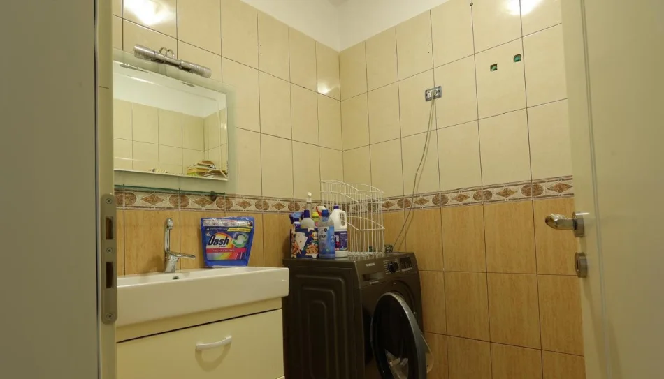 Tirane, shitet apartament 2+1 Kati 8, 118 m² 190.000 € (Tregu Elektrik)