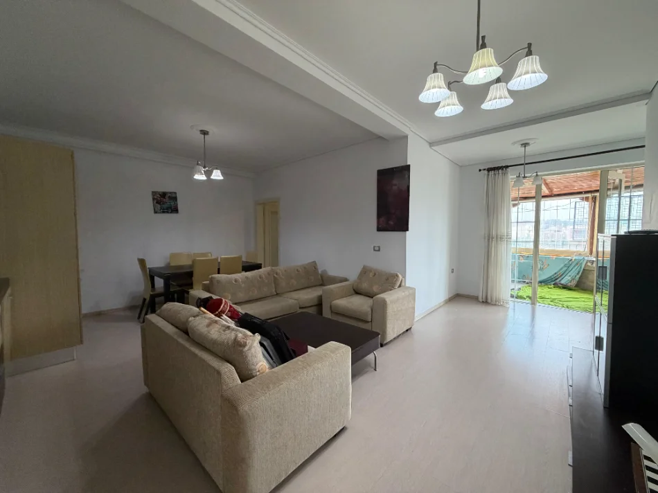 Tirane, shitet apartament 2+1 Kati 8, 119 m² 205.000 € (ali visha)