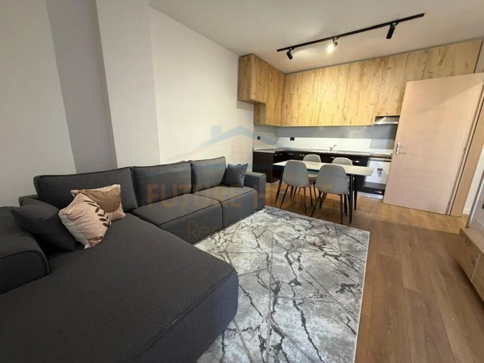 Tirane, shitet apartament 2+1 Kati 8, 78 m² 127.000 €
