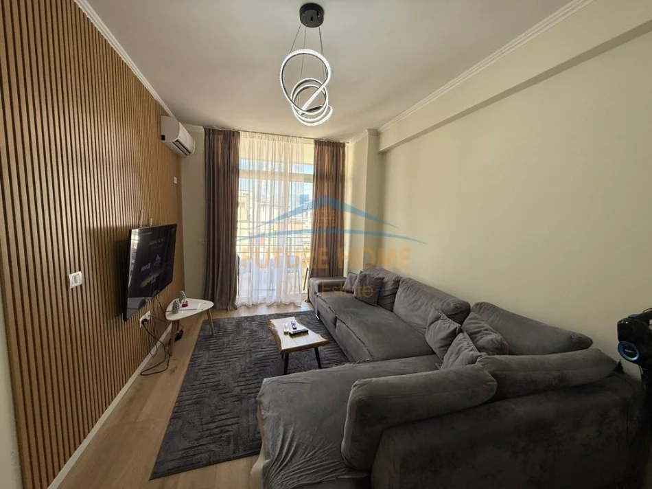 Tirane, shitet apartament 2+1 Kati 8, 90 m² 153.000 €