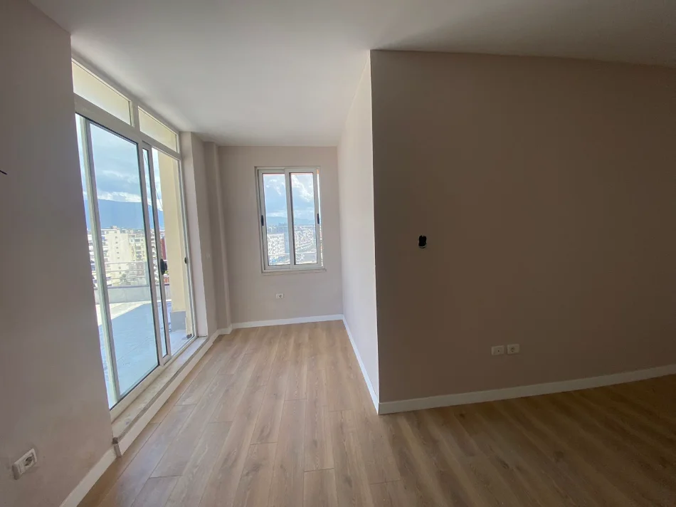 Tirane, shitet apartament 2+1 Kati 9, 104 m² 170.000 € (Yzberisht)