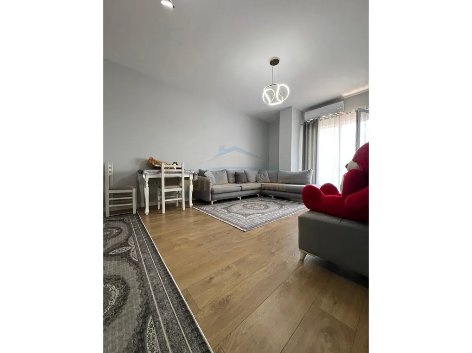 Tirane, shitet apartament 2+1+PARKIM, Kati 6, 92 m² 174.800 € (RRUGA E DIBRES)