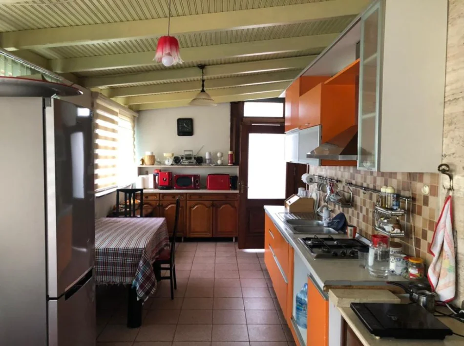 Tirane, shitet apartament 2+1 , (RESTORANT DURRESI)  250.800 euro