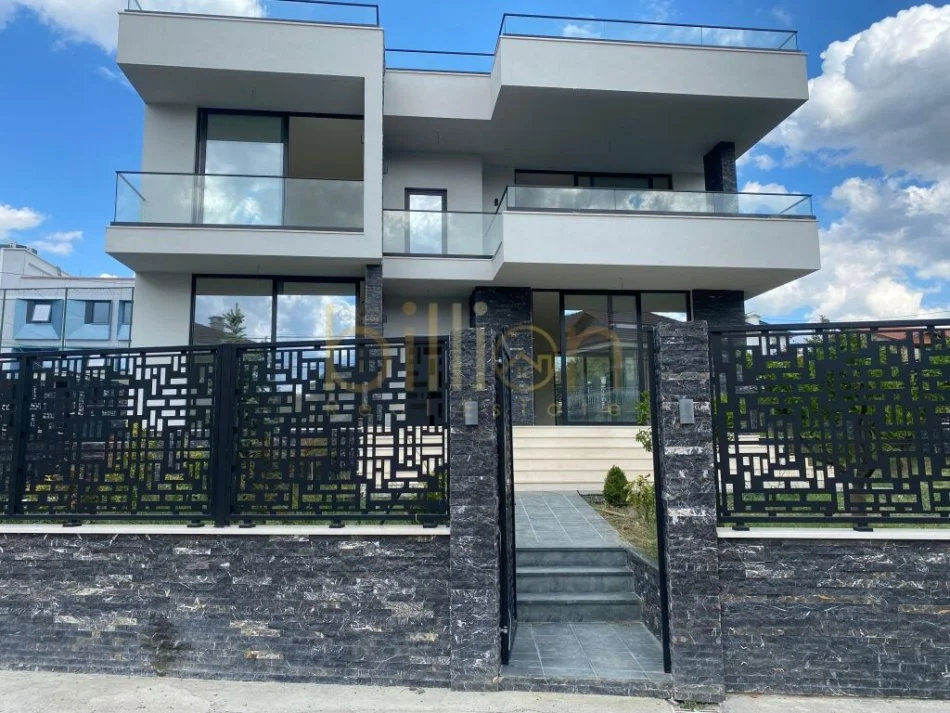Tirane, shitet apartament 2 Katshe , 550 m² 790.000 € (rruga e elbasanit, Tirana, Albania)