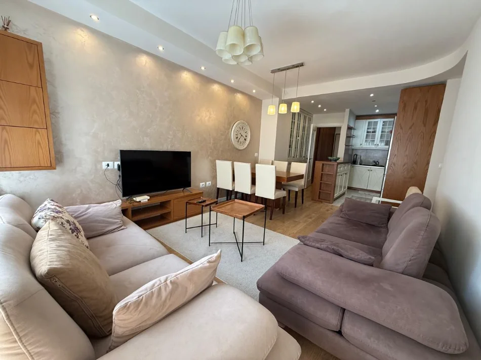 Tirane, shitet apartament 3+1 , 110 m² 249.000 €