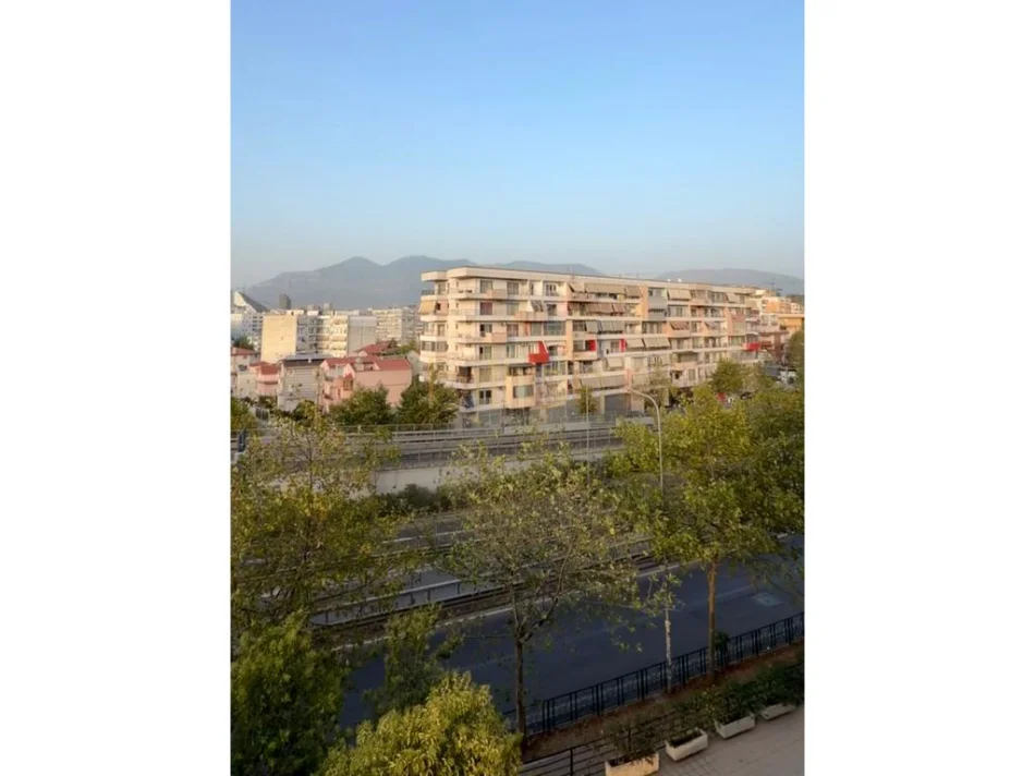 Tirane, shitet apartament 3+1 , 149 m² (Mbikalimi i Kristal Center)