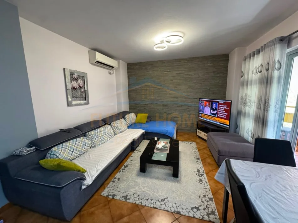 Tirane, shitet apartament 3+1+2+ 2 PARKIME, Kati 4, 123 m² 300.000 € (PALLATI ME SHIGJETA)