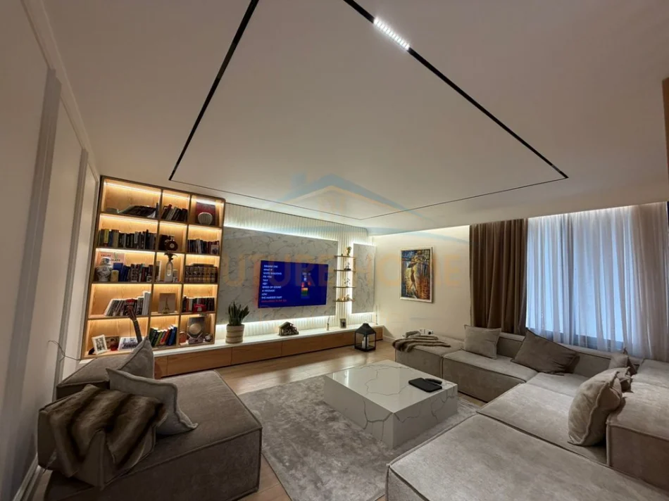 Tirane, shitet apartament 3+1+2 Kati 3, 145 m² 450.000 € (RRUGA E KAVAJES)