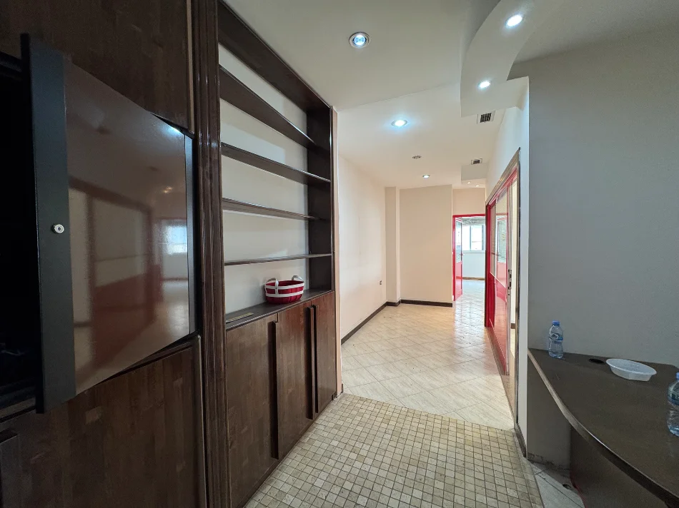 Tirane, shitet apartament 3+1+Aneks+Ballkon Kati 2, 137 m² 270.000 € (Rruga kongresi i Tiranes)