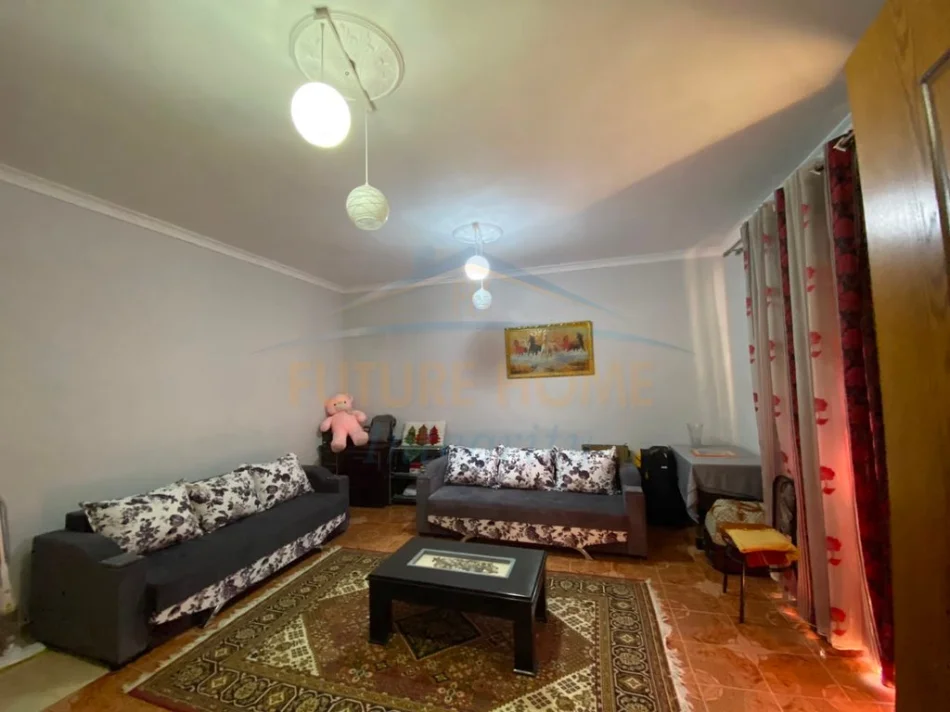 Tirane, shitet apartament 3+1+Ballkon , 240 m² 260.000 €
