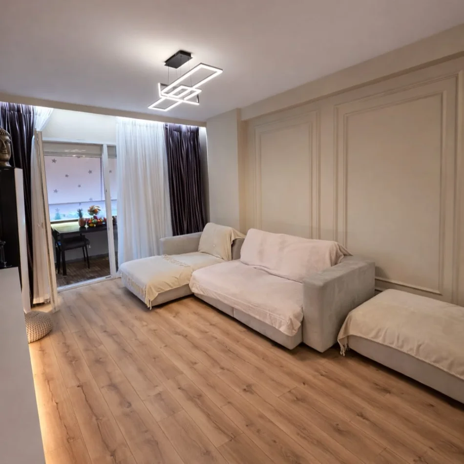 Tirane, shitet apartament 3+1+Ballkon Kati 1, 112 m² 358.720 € (Komuna Parisit)