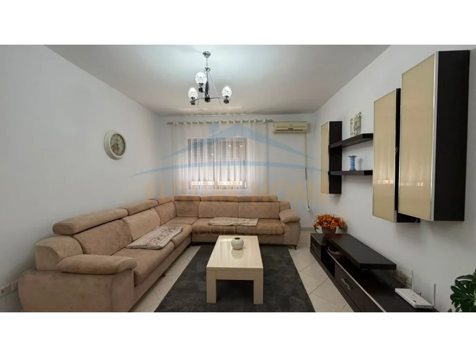 Tirane, shitet apartament 3+1+Ballkon Kati 2, 112 m² 195.000 € (Unaza e Re)
