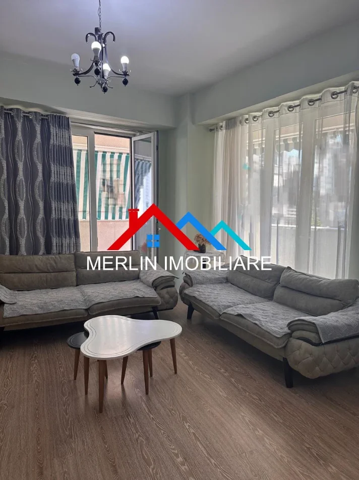 Tirane, shitet apartament 3+1+Ballkon Kati 3, 180 m² 423.000 € (RRUGA ARTAN LENJA,21 DHJETORI)