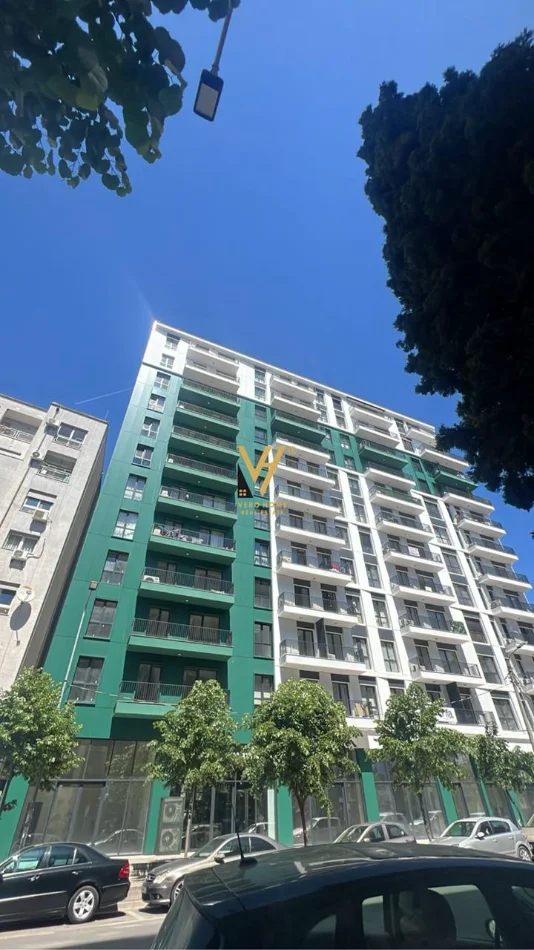 Tirane, shitet apartament 3+1+Ballkon Kati 4, 125 m² 400.000 € (KOMUNA E PARISIT)