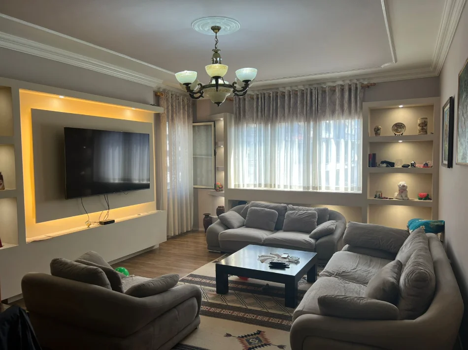 Tirane, shitet apartament 3+1+Ballkon Kati 6, 156 m² (Astir (krah Bar Bohemit))