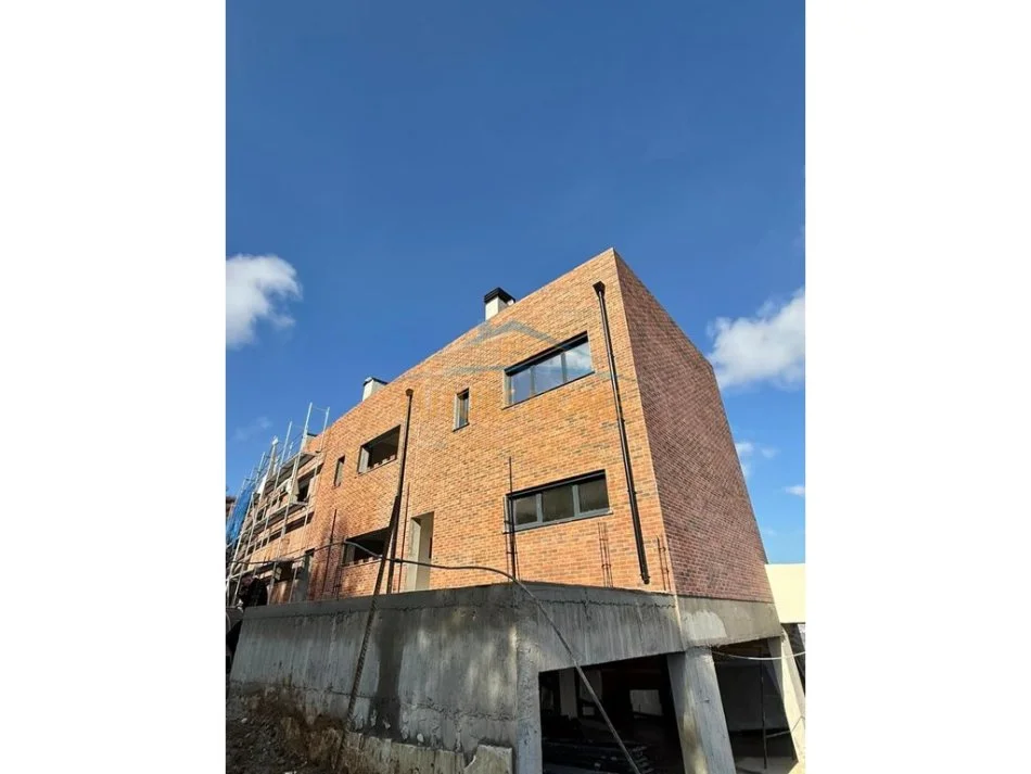 Tirane, shitet apartament 3+1 Kati 0, 230 m² 380.000 € (Rezidenca Kodra e Diellit)