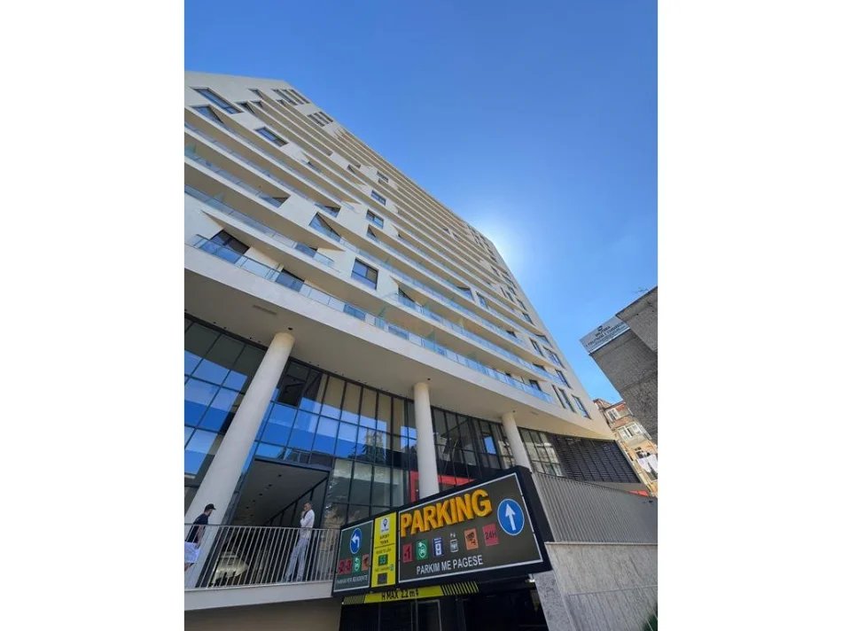 Tirane, shitet apartament 3+1 Kati 12, 152 m² 395.000 € (Rruga Mine peza)