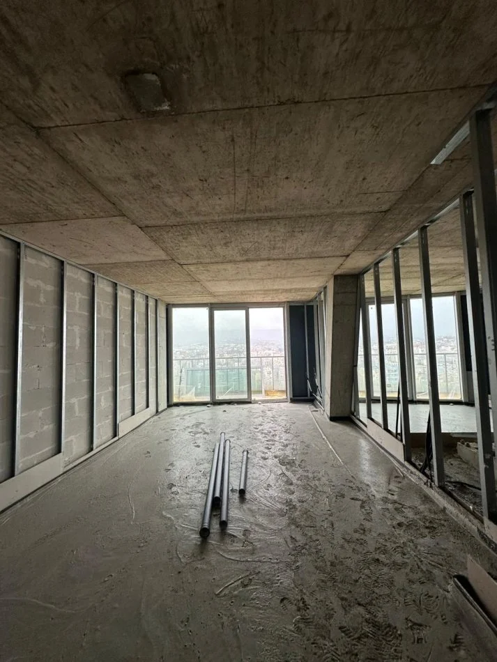 Tirane, shitet apartament 3+1 Kati 21, 175 m² 895.700 € (Qender)