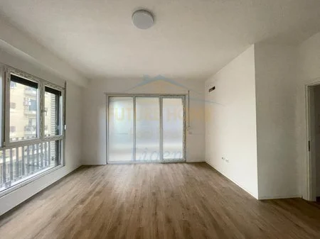 Tirane, shitet apartament 3+1 Kati 2, 143 m² 250.000 € (FUSHA E AVIACIONIT)