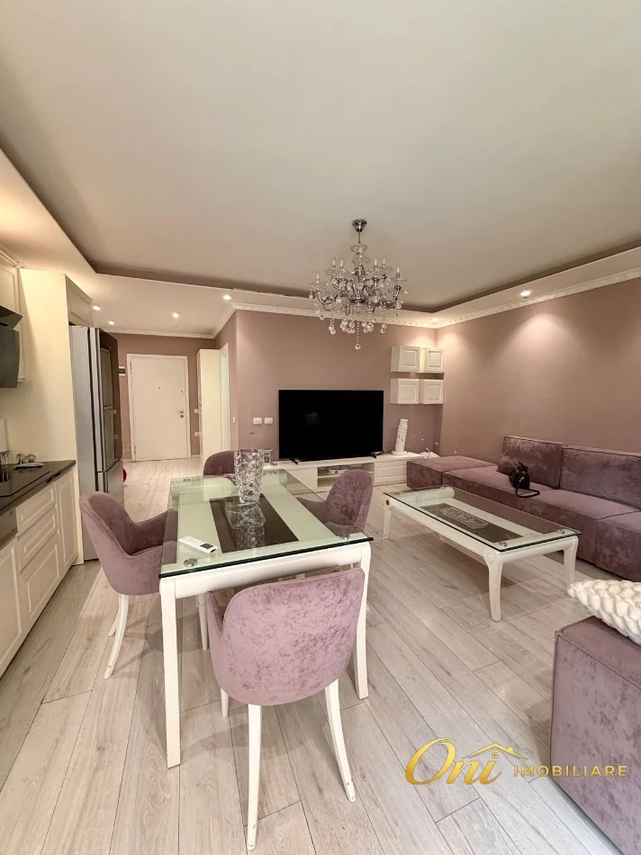 Tirane, shitet apartament 3+1 Kati 3, 120 m² 315.000 € (PRANE RRETHIT)