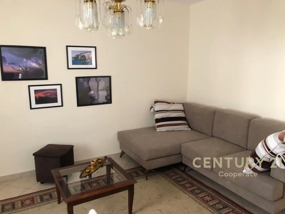 Tirane, shitet apartament 3+1 Kati 3, 80 m² 208.000 € (Rruga Mihal Grameno)