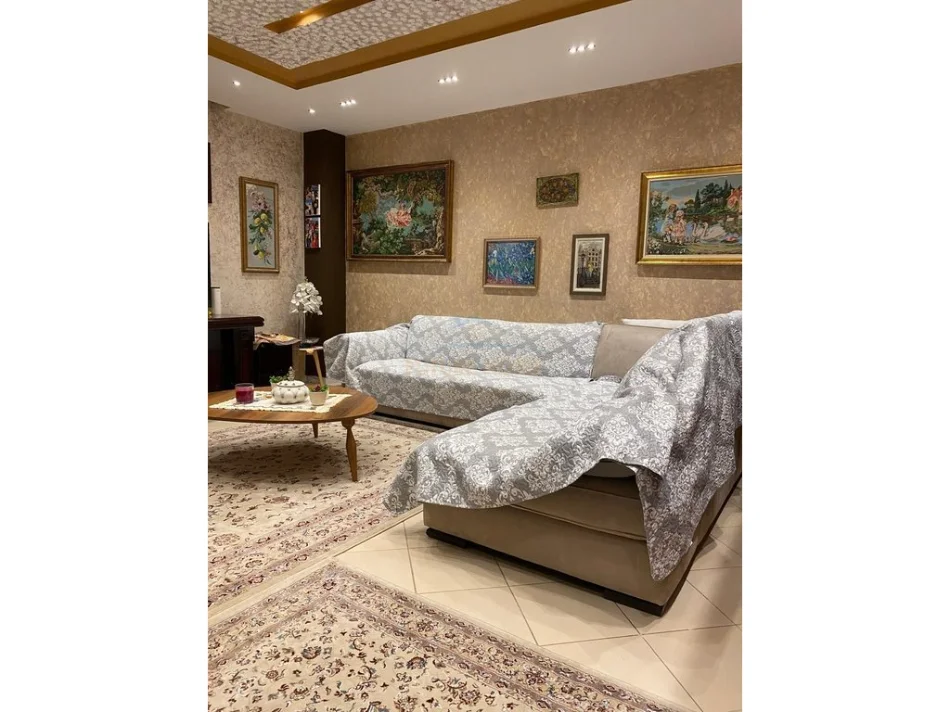 Tirane, shitet apartament 3+1 Kati 4, 151 m² 226.500 € (Fresk)