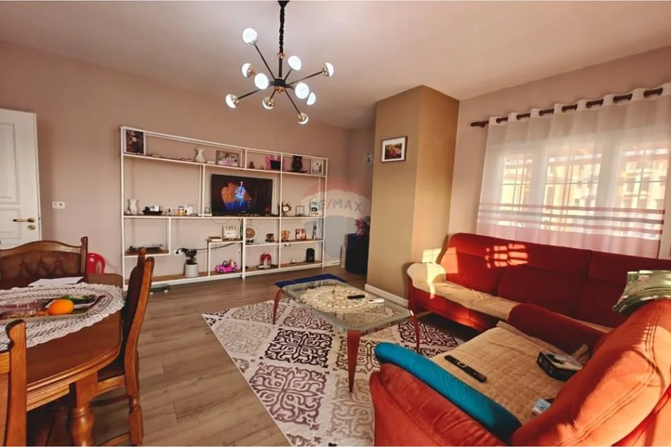 Tirane, shitet apartament 3+1 Kati 5, 120 m² 232.000 € (linze)