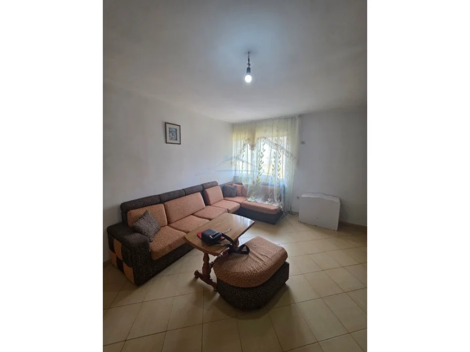 Tirane, shitet apartament 3+1 Kati 6, 100 m² 148.000 €