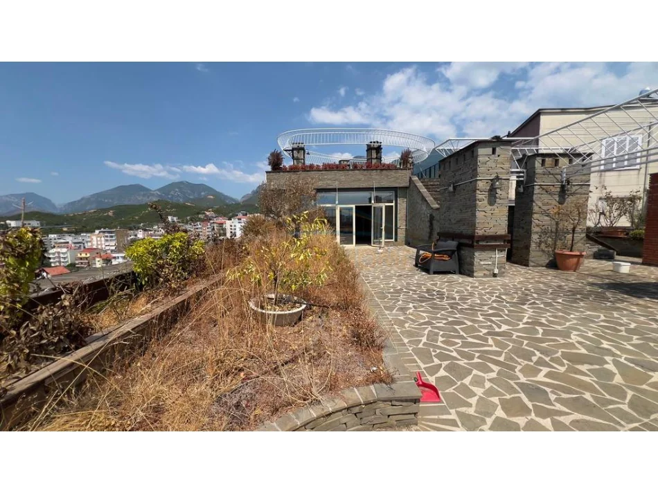 Tirane, shitet apartament 3+1 Kati 6, 143 m² 430.000 €