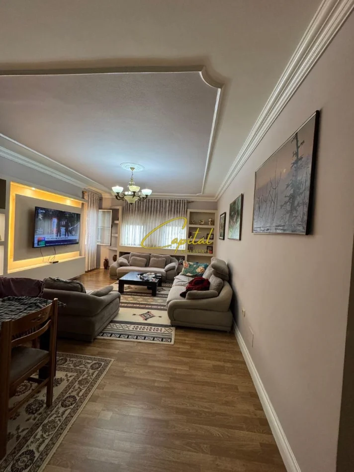 Tirane, shitet apartament 3+1 Kati 6, 161 m² 215.000 € (ASTIR)