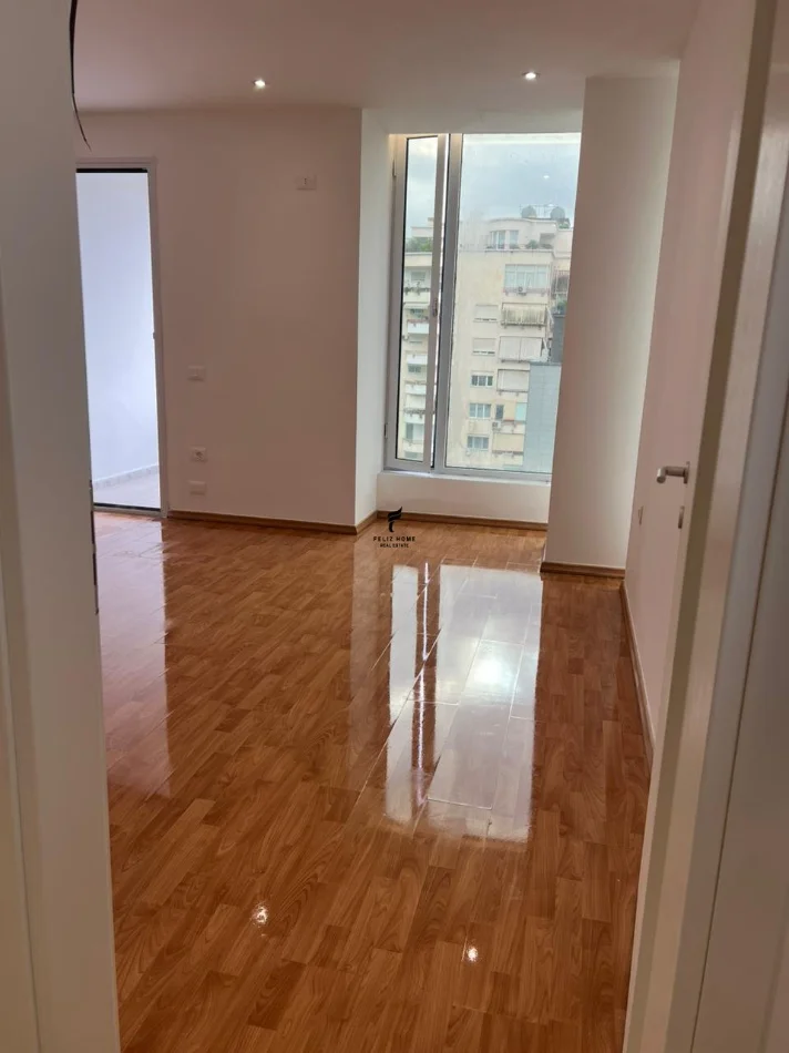 Tirane, shitet apartament 3+1 Kati 6, 173 m² (RRUGA E ELBASANIT)