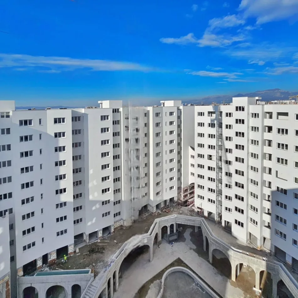Tirane, shitet apartament 3+1 Kati 9, 136 m² 231.200 € (FUSHA AVIACIONIT)