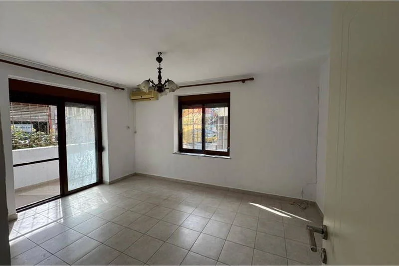 Tirane, shitet apartament , 68 m² (Rruga Muhamet Gjollesha)
