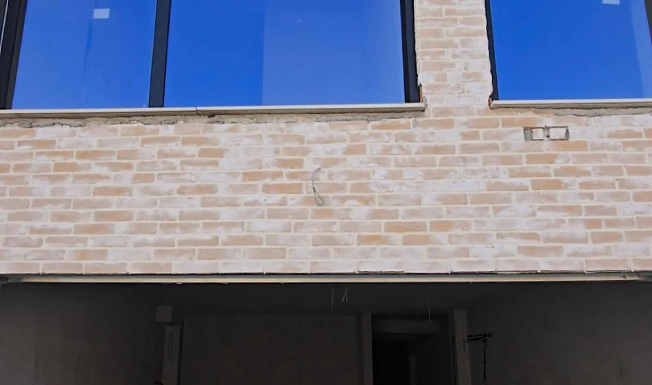 Tirane, shitet apartament duplex 2+1 Kati 1, 124 m² 190.000 €