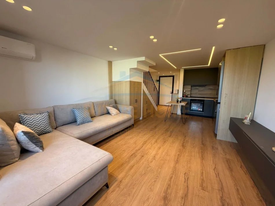 Tirane, shitet apartament duplex Dublex Kati 1, 83 m² 165.000 € (Golden Park 2)