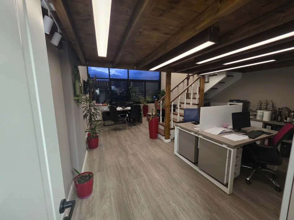 Tirane, shitet apartament duplex Dublex Kati 2, 51 m² 95.000 € (Yzberisht)