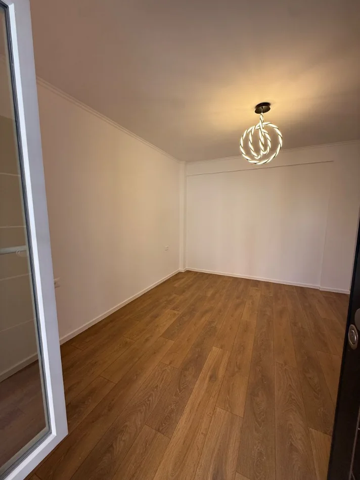 Tirane, shitet garsonier 1+1 Kati 1, 28 m² 80.000 € (VASIL.SHANTO)