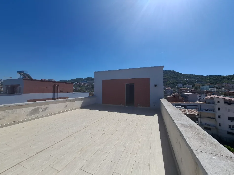 Tirane, shitet garsonier 1+1 Kati 6, 77 m² 95.000 € (Xhamia selite)