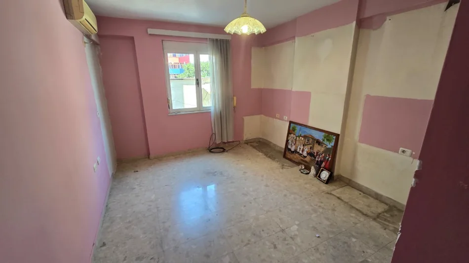 Tirane, shitet garsonier Kati 1, 24 m² 79.000 € (rruga mine peza)
