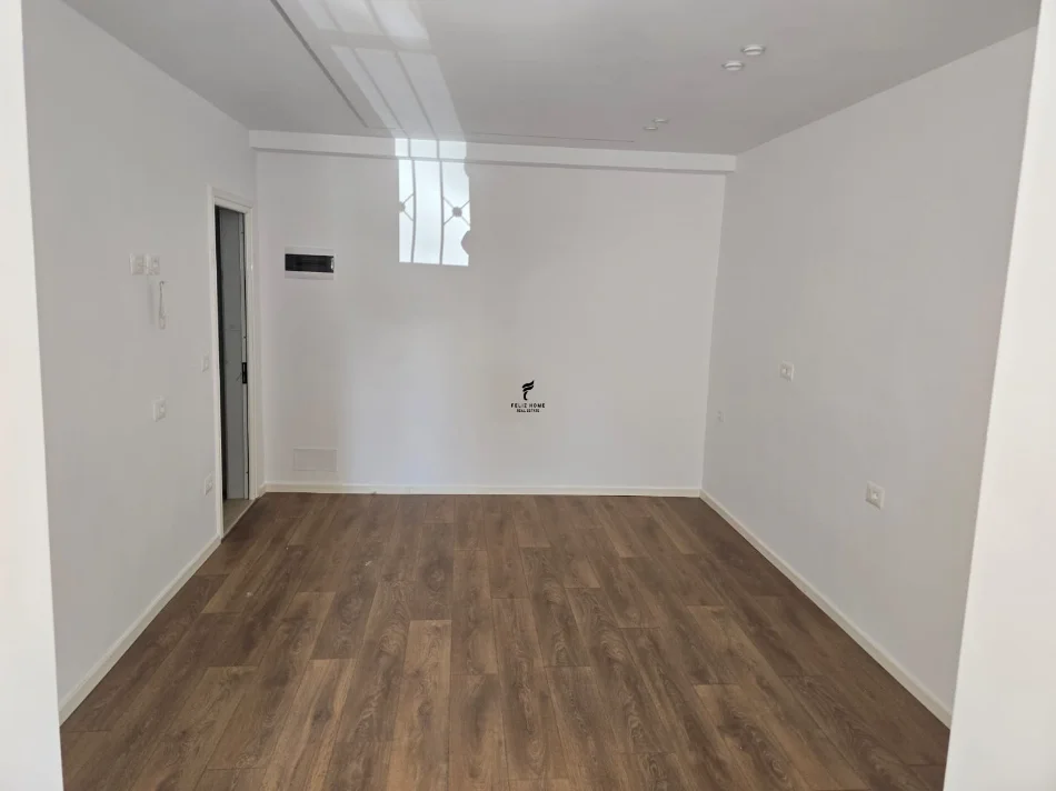 Tirane, shitet garsonier Kati 1, 30 m² 83.000 € (RRUGA BARDHYL)