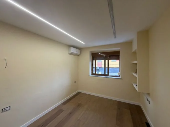 Tirane, shitet garsonier Kati 2, 28 m² 78.000 € (qyteti studenti)